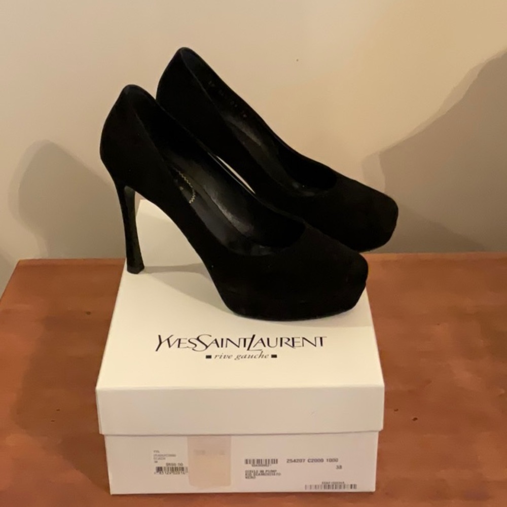Yves Saint Laurent Black Suede Pump